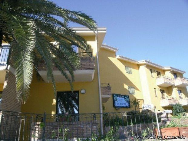 Hotel Le Palme SantʼAnna Arresi Buitenkant foto