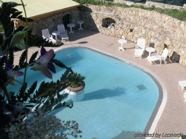 Hotel Le Palme SantʼAnna Arresi Buitenkant foto