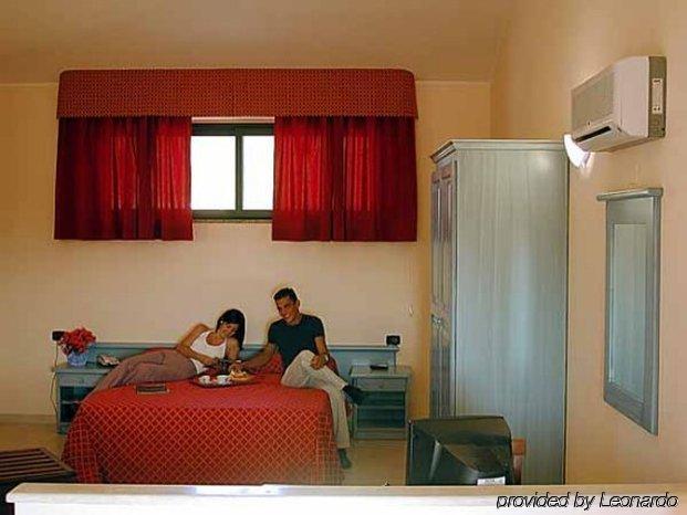 Hotel Le Palme SantʼAnna Arresi Buitenkant foto